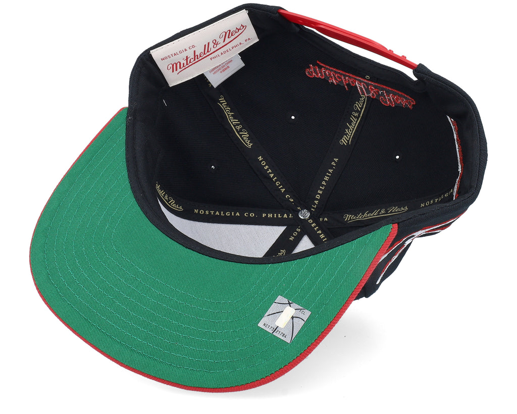 Mens Mitchell & Ness NBA LIFE LINE SNAPBACK BULLS