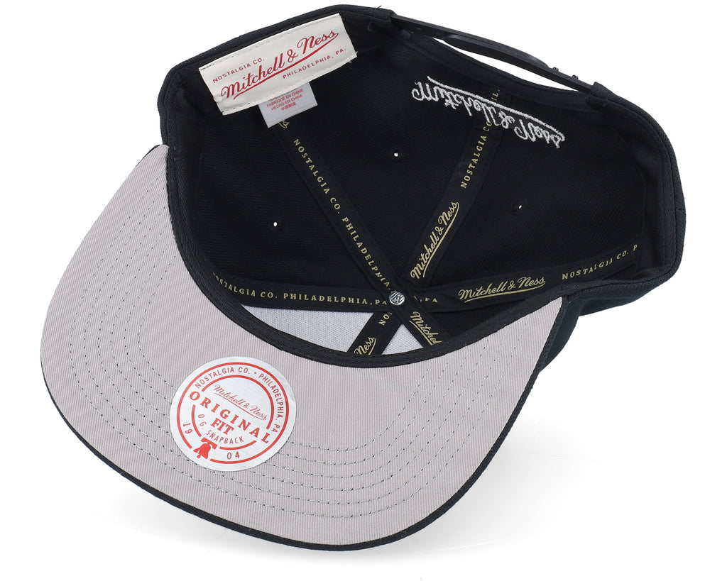 Mens Mitchell & Ness NBA XL LOGO SNAPBACK BULLS