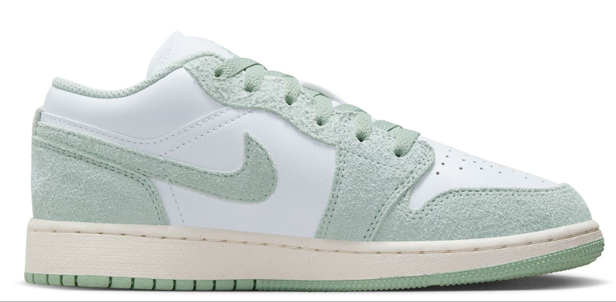 [FN9137-131] GRADE SCHOOL AIR JORDAN RETRO 1 LOW SE (GS) 'WHITE SEAFOAM'