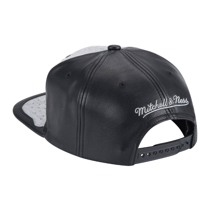 MENS MITCHELL & NESS NBA DAY ONE SNAPBACK BULLS - GREY HEATHER