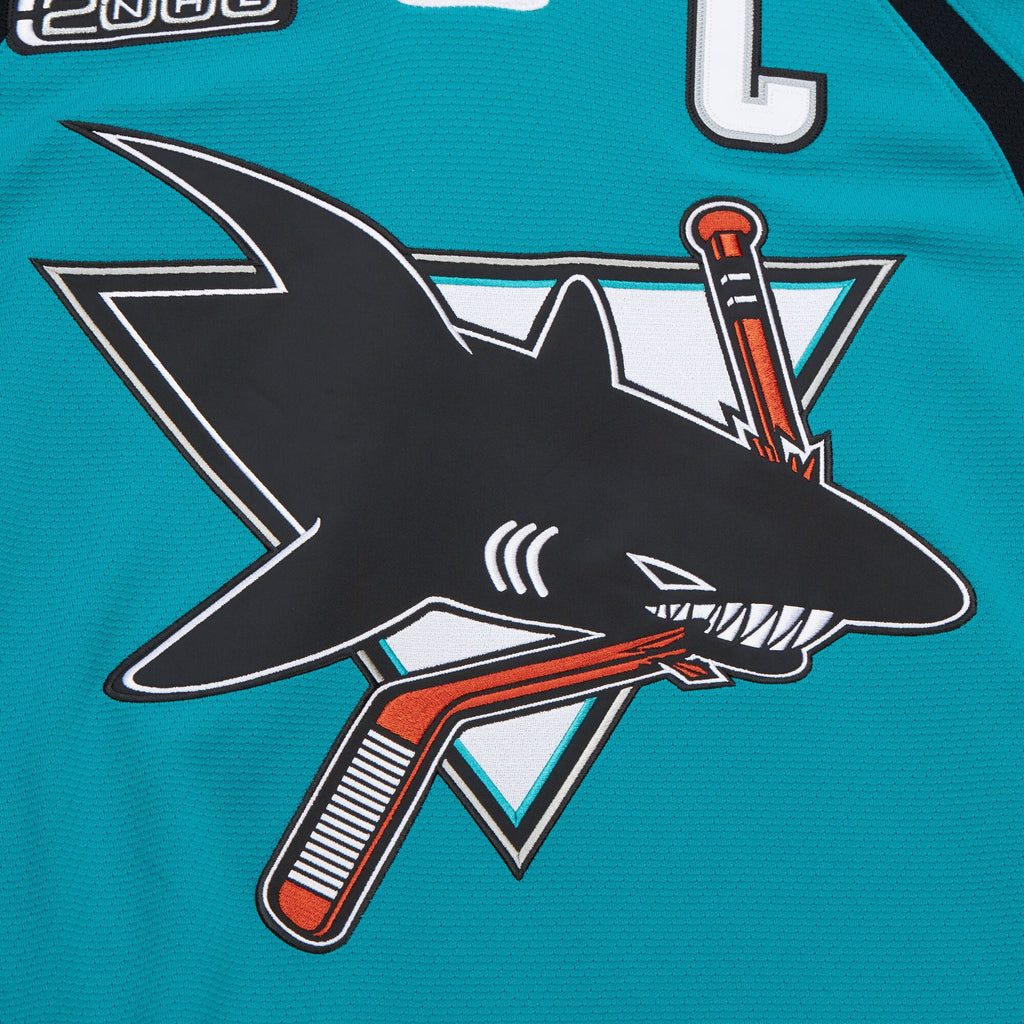 Mens Mitchell & Ness NHL DARK JERSEY SHARKS 1999 OWEN NOLAN