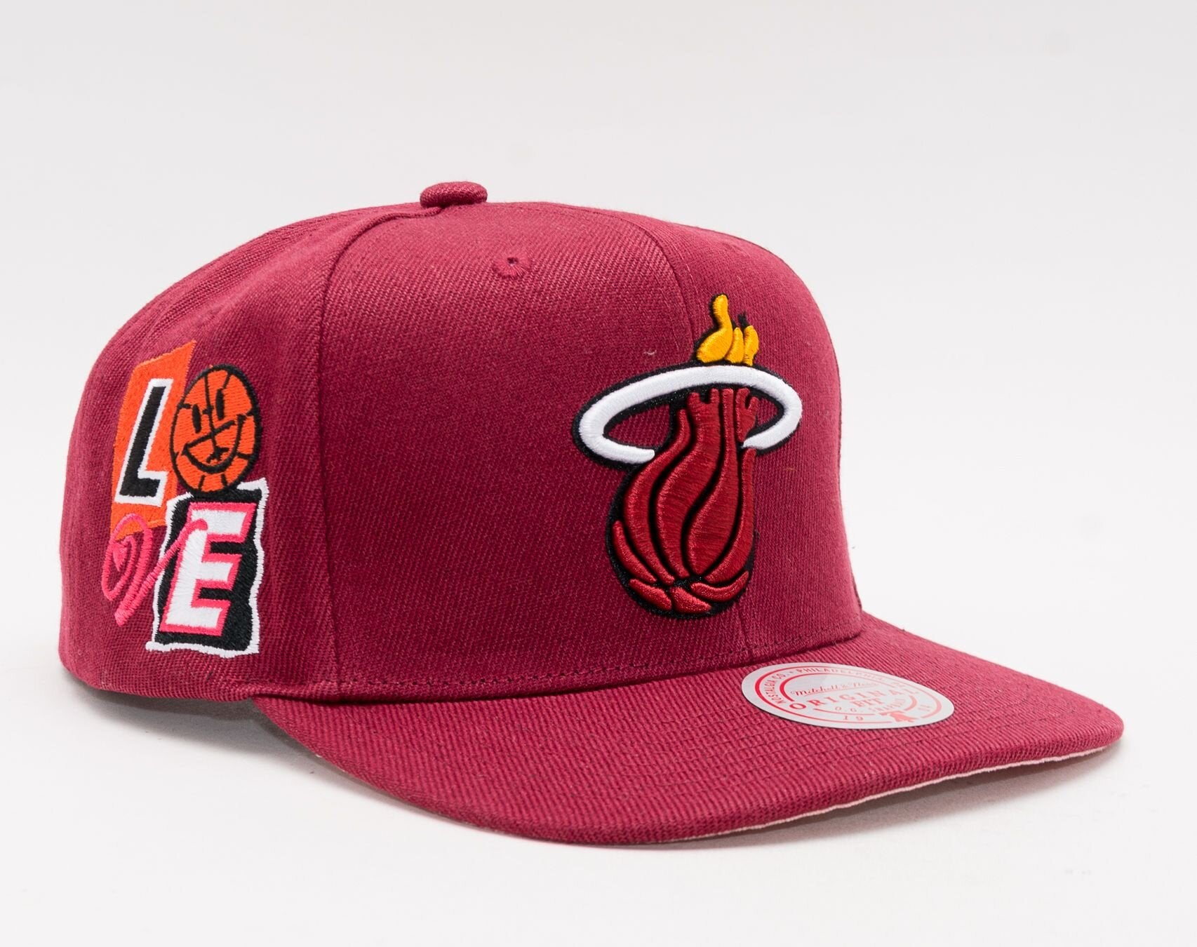 MENS MITCHELL & NESS NBA ALL LOVE SNAPBACK HEAT - CARDINAL