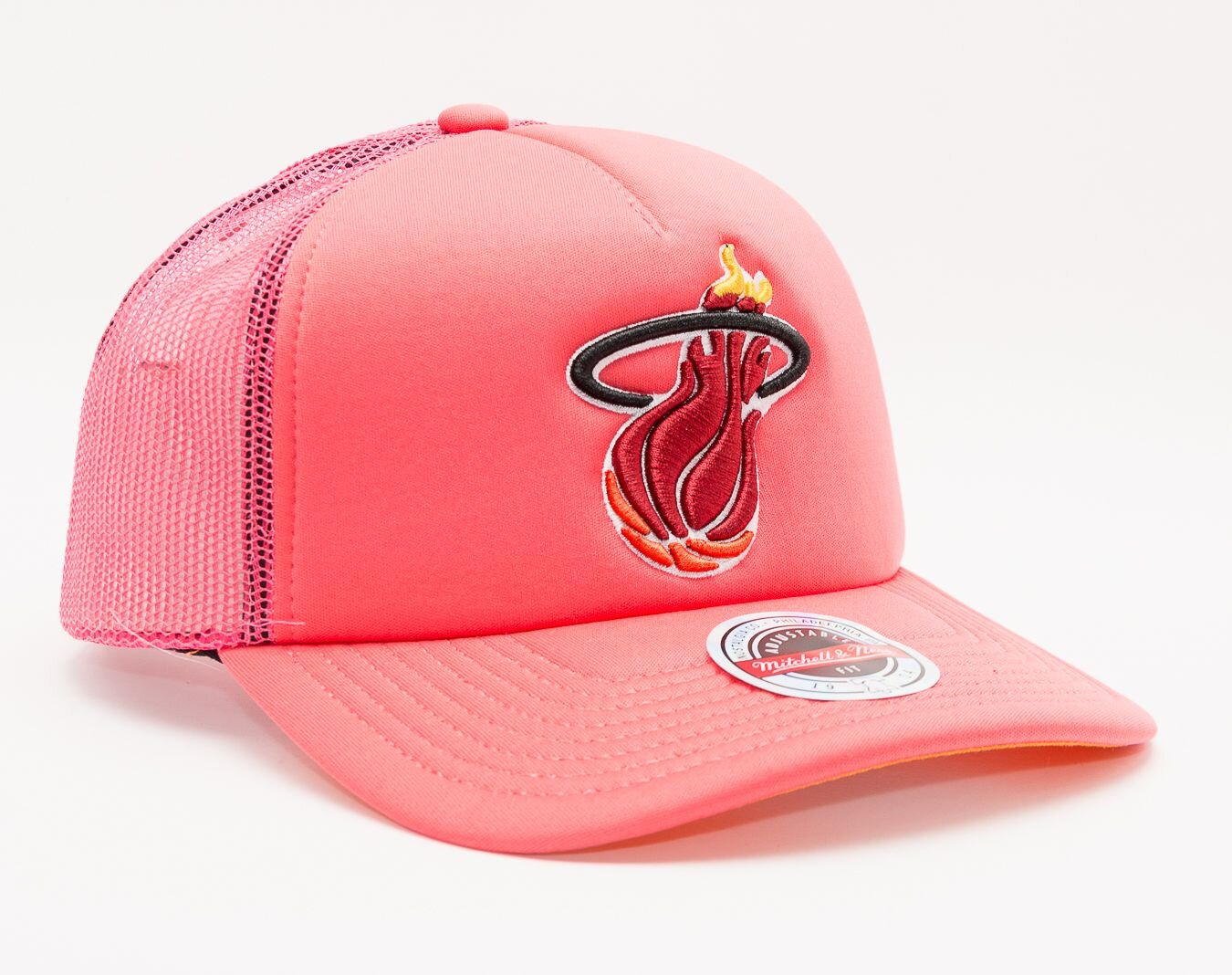MENS MITCHELL & NESS NBA KEEP ON TRUCKIN TRUCKER HWC HEAT - PINK