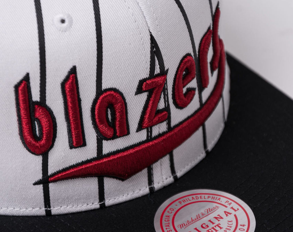 Mens MITCHELL & NESS NBA RETRO PINSTRIPE SNAPBACK HWC TRAIL BLAZERS