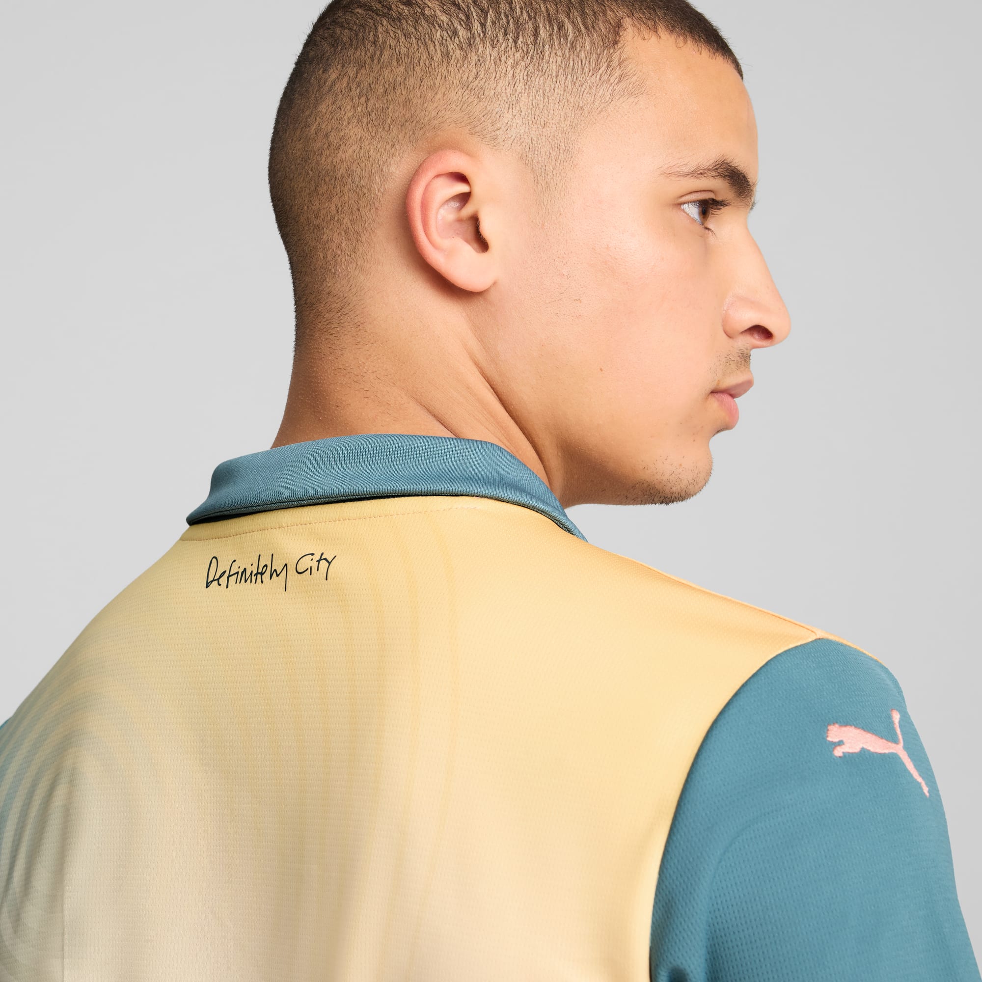 [775202-04] MENS PUMA MCFC FOURTH JERSEY REPLICA