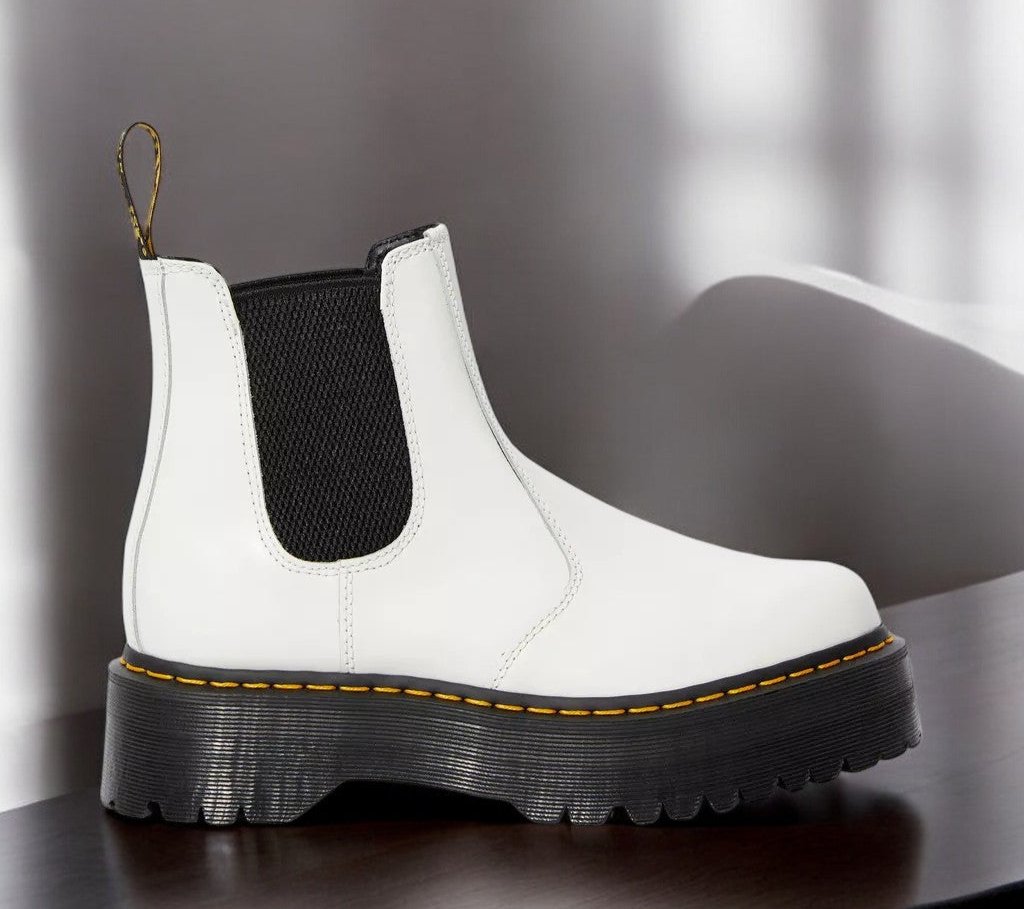[25055100] WOMENS DR. MARTENS 2976 QUAD
