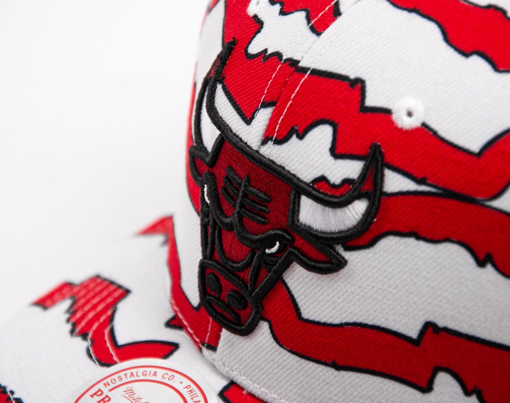 MENS MITCHELL & NESS NBA KROOKZ PRO SNAPBACK BULLS - WHITE-RED