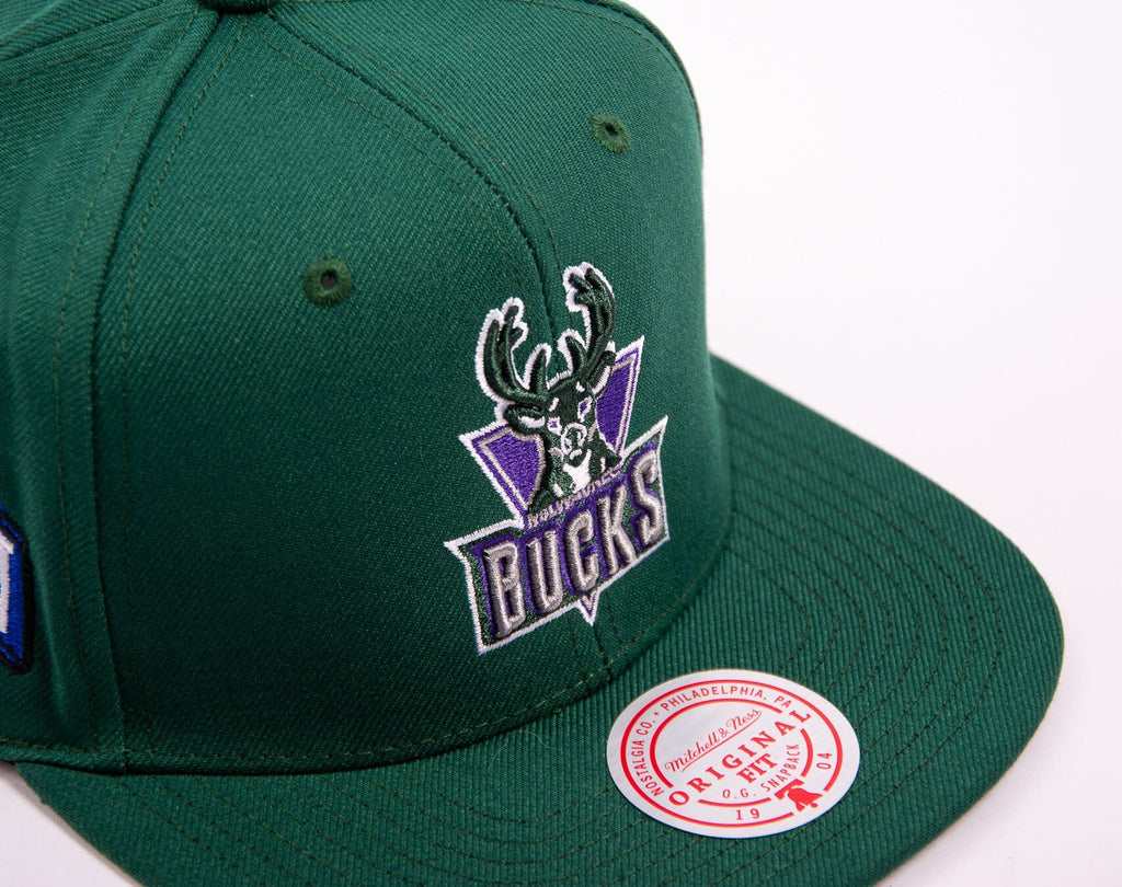 MENS MITCHELL & NESS NBA CONFERENCE PATCH SNAPBACK HWC BUCKS