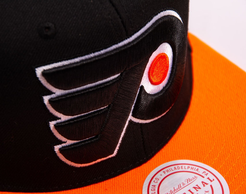 MENS MITCHELL & NESS NHL TEAM 2 TONE 2.0 SNAPBACK FLYERS