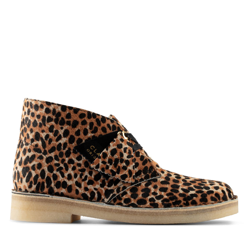 [26154161] WOMENS CLARKS DESERT BOOT LEOPARD PRINT PONY