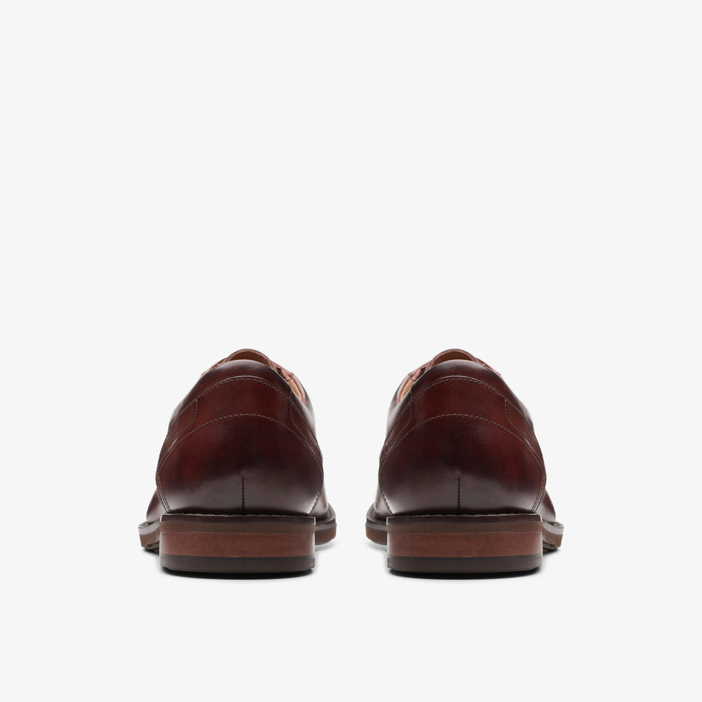 [26168323] MENS CLARKS UN HUGH LACE