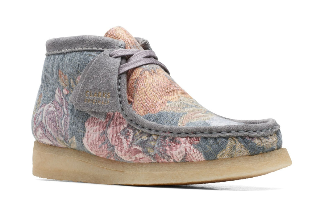 [26169842] Womens Clarks WALLABEE BOOT BLUE FLORAL