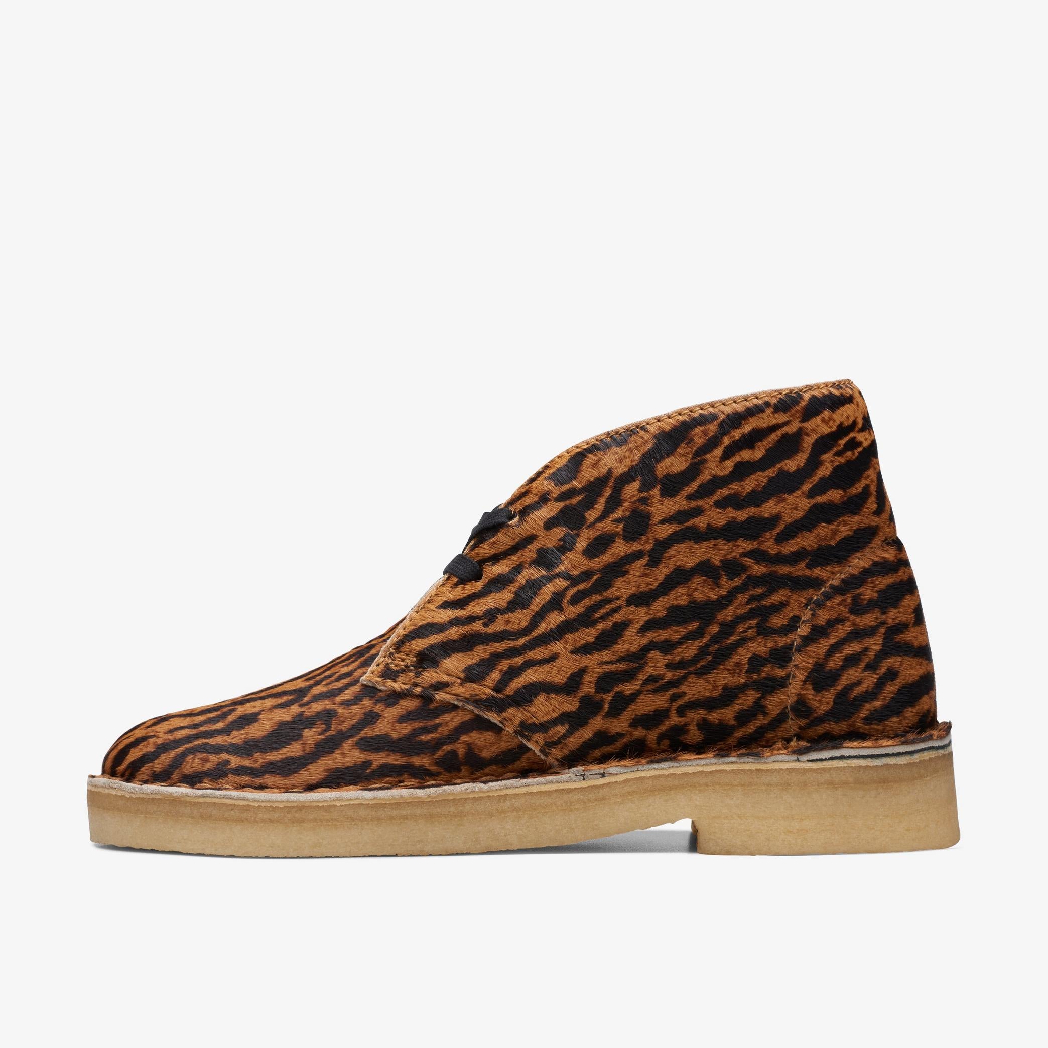 [26169945] WOMENS CLARKS DESERT BOOT