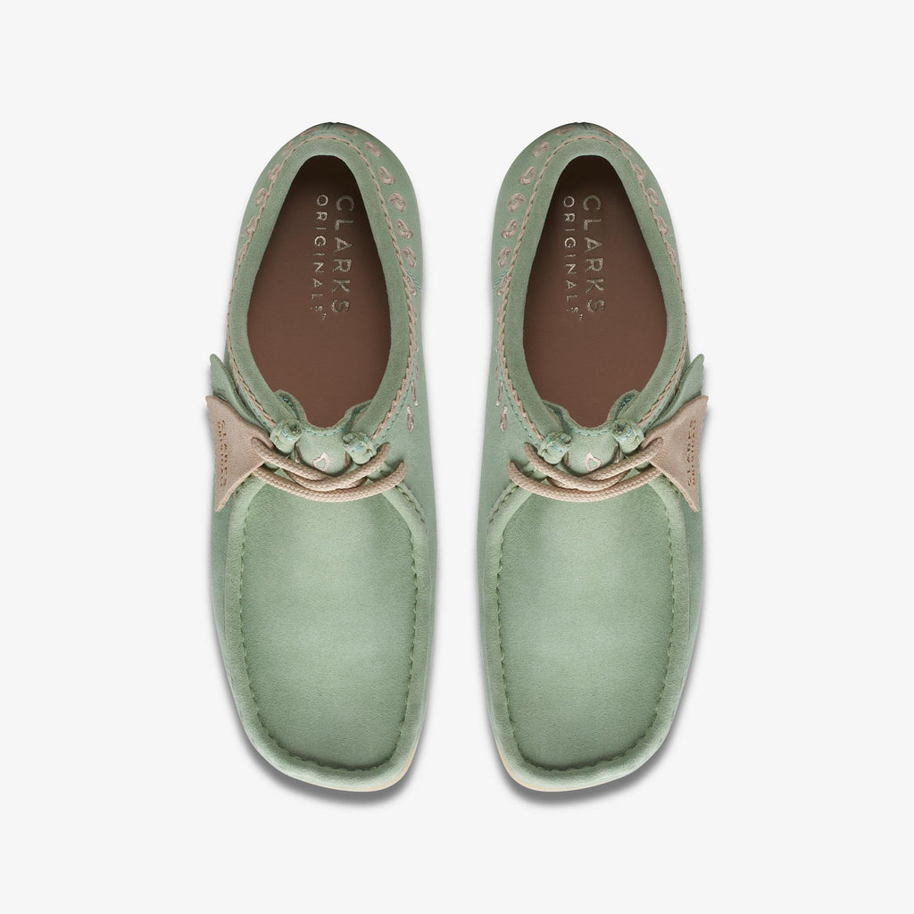 [26172073] Mens CLARKS WALLABEE - GREEN EMBROIDERY