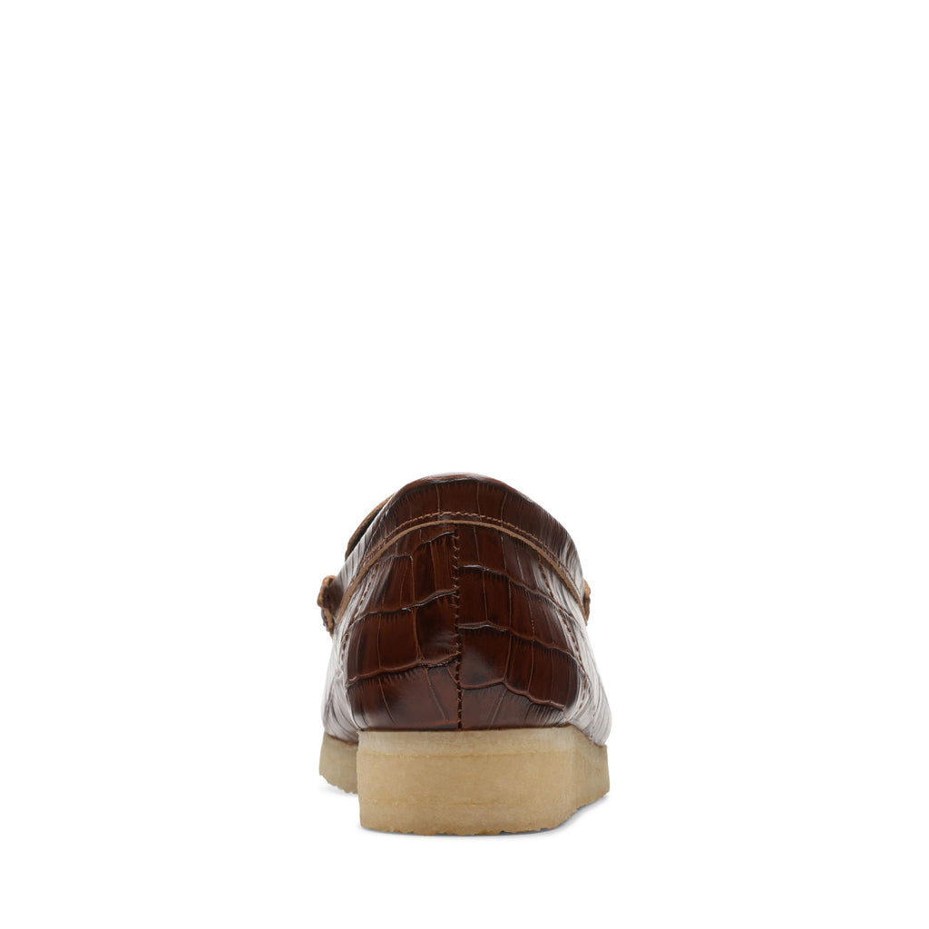 [26174017] WOMENS CLARKS WALLABEELOAFER BROWN CROC