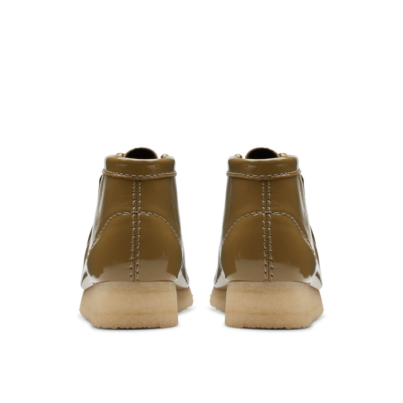 [26176554] WOMENS CLARKS WALLABEE BOOT DARK OLIVE PAT
