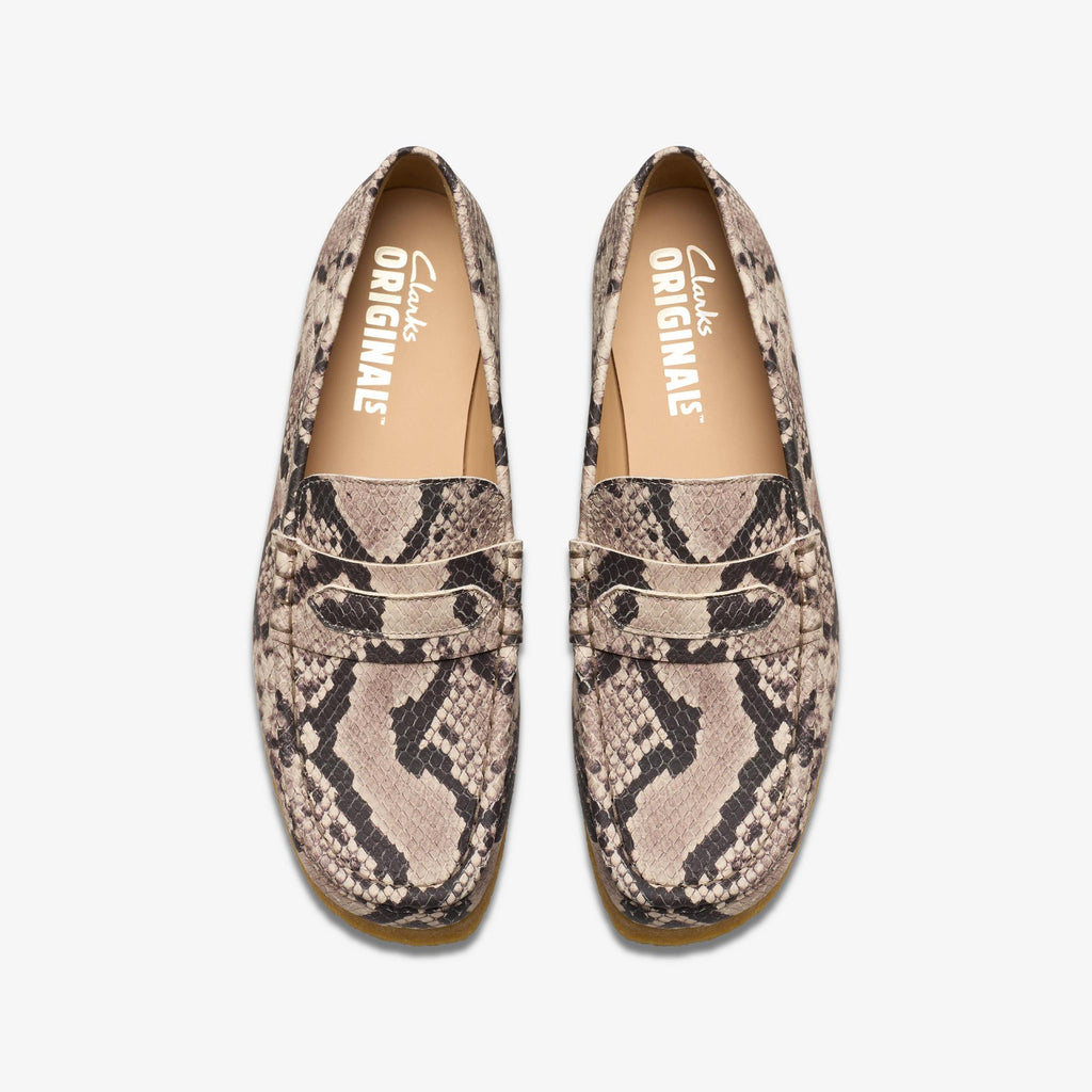 [26178222] WOMENS CLARKS WALLABEE LOAFER