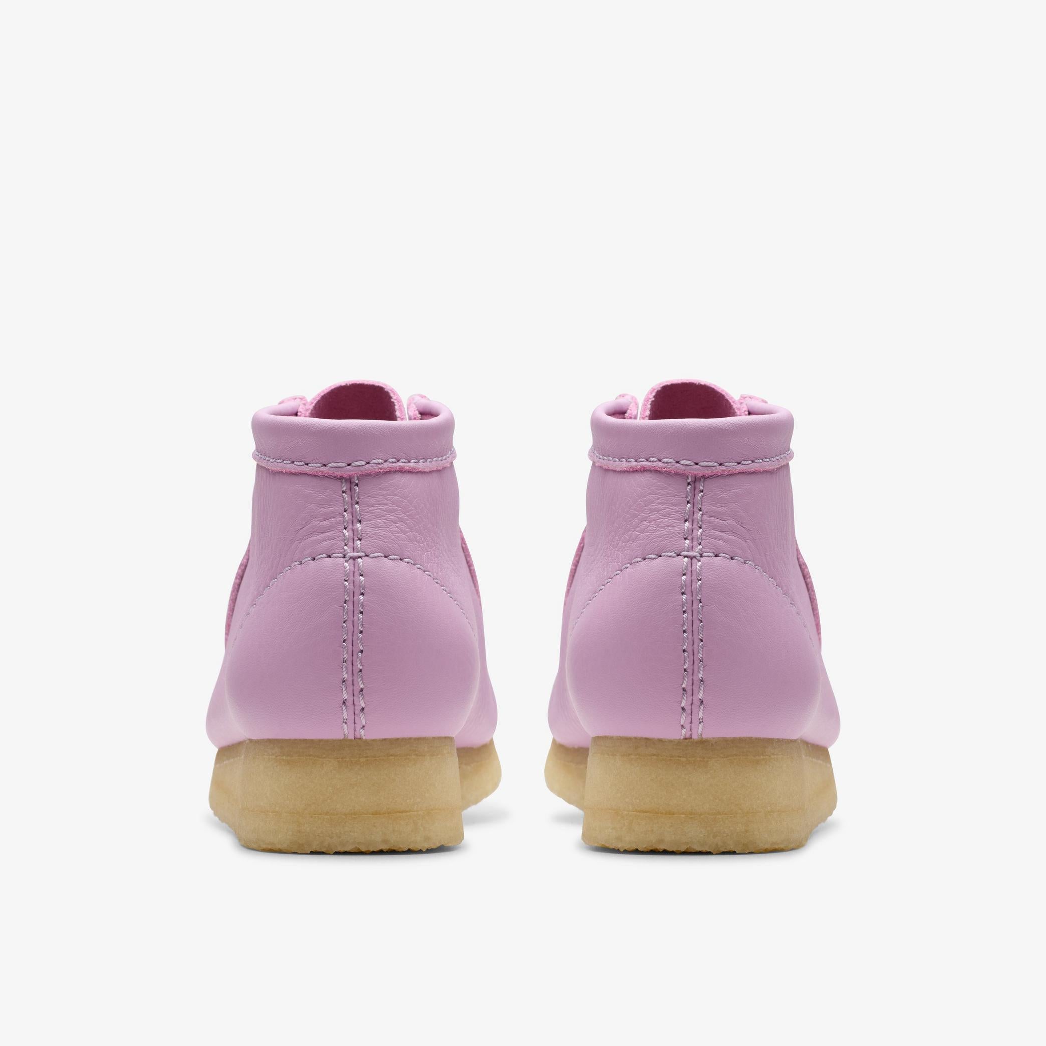 [26180648] WOMENS CLARKS WALLABEE BOOT.