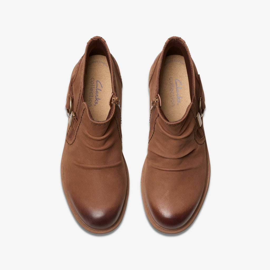 [26181005] WOMENS CLARKS HEARTH CLARA