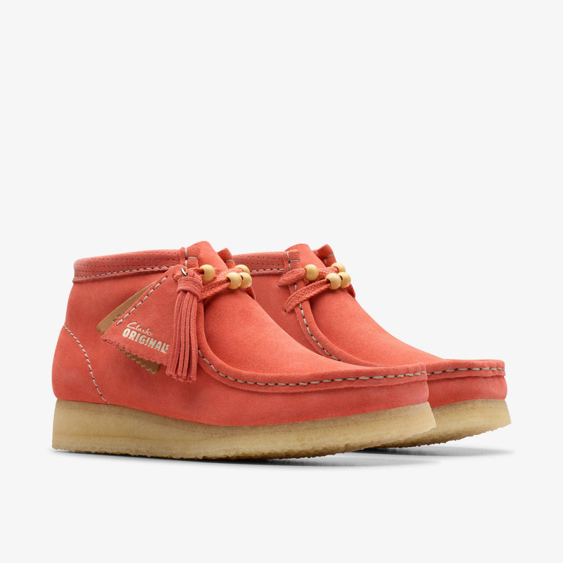 [26181112] WOMENS CLARKS WALLABEE BOOT.