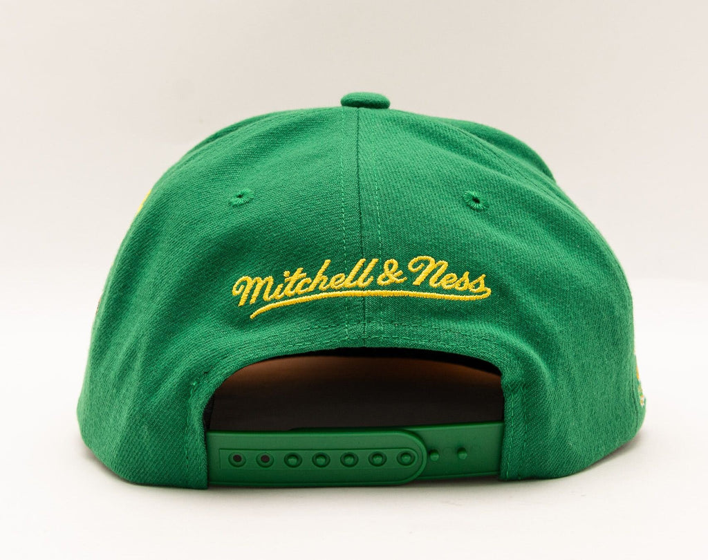 Mens MITCHELL & NESS NBA ALL OUT SNAPBACK HWC BUCKS