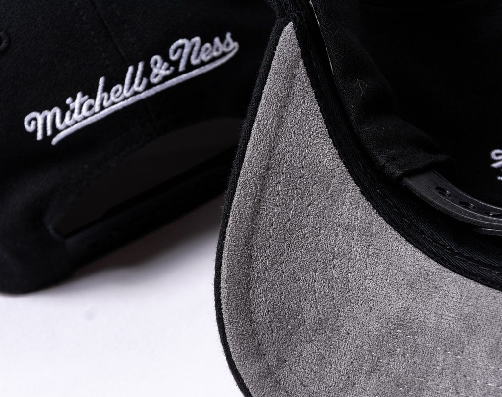 MENS MITCHELL & NESS NHL ICON GRAIL PRO SNAPBACK BLACKHAWKS - BLACK