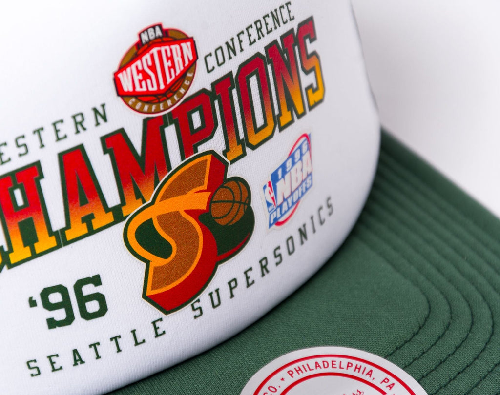 MENS MITCHELL & NESS NBA CHAMPIONS TRUCKER HWC SUPERSONICS - WHITE