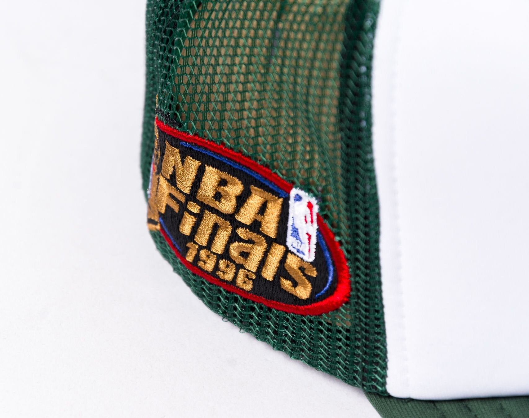 MENS MITCHELL & NESS NBA CHAMPIONS TRUCKER HWC SUPERSONICS - WHITE