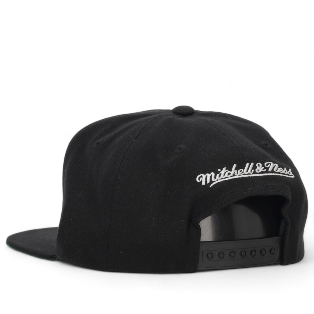 MENS MITCHELL & NESS NBA CONFERENCE PATCH SNAPBACK HWC PISTONS - BLACK
