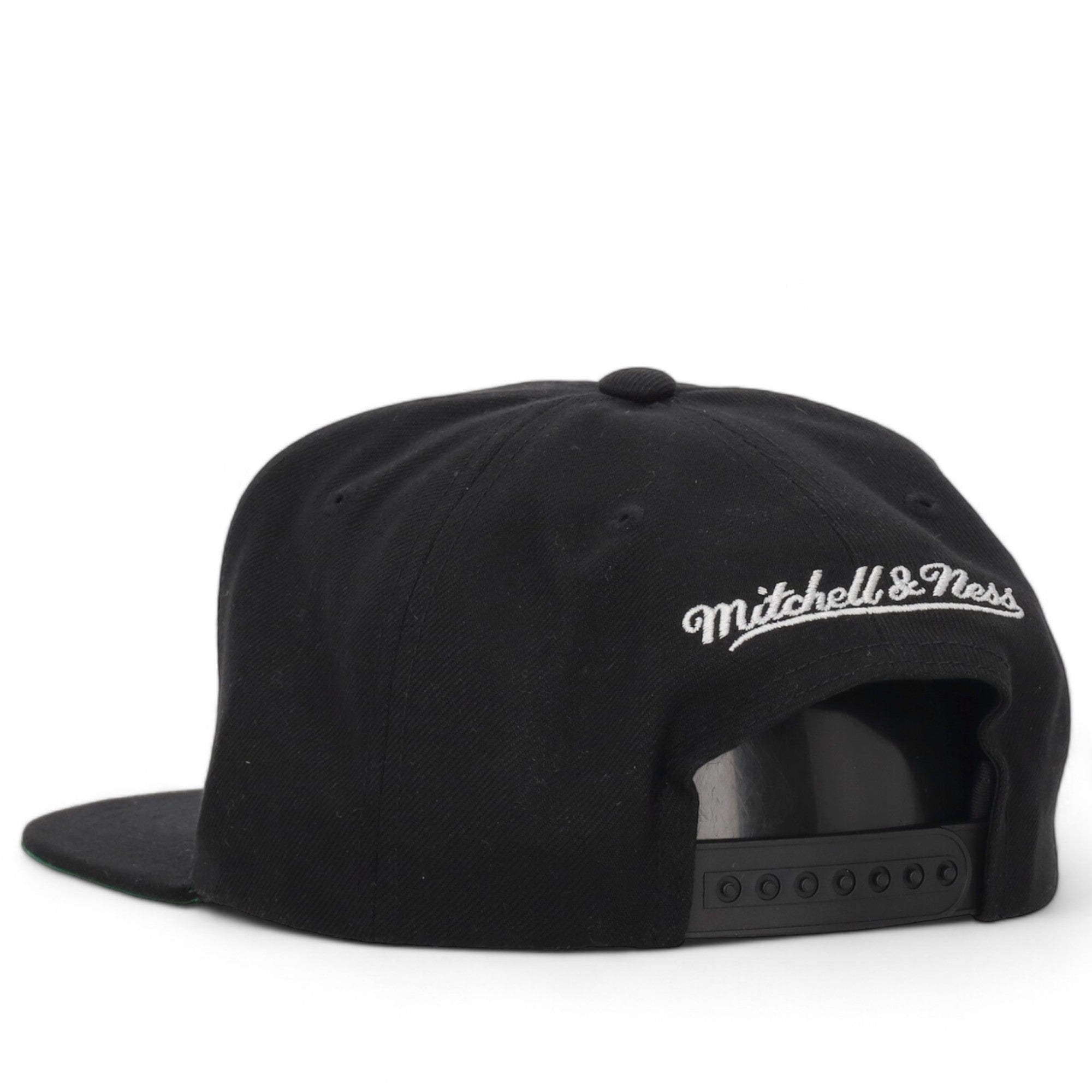 MENS MITCHELL & NESS NBA CONFERENCE PATCH SNAPBACK HWC PISTONS - BLACK