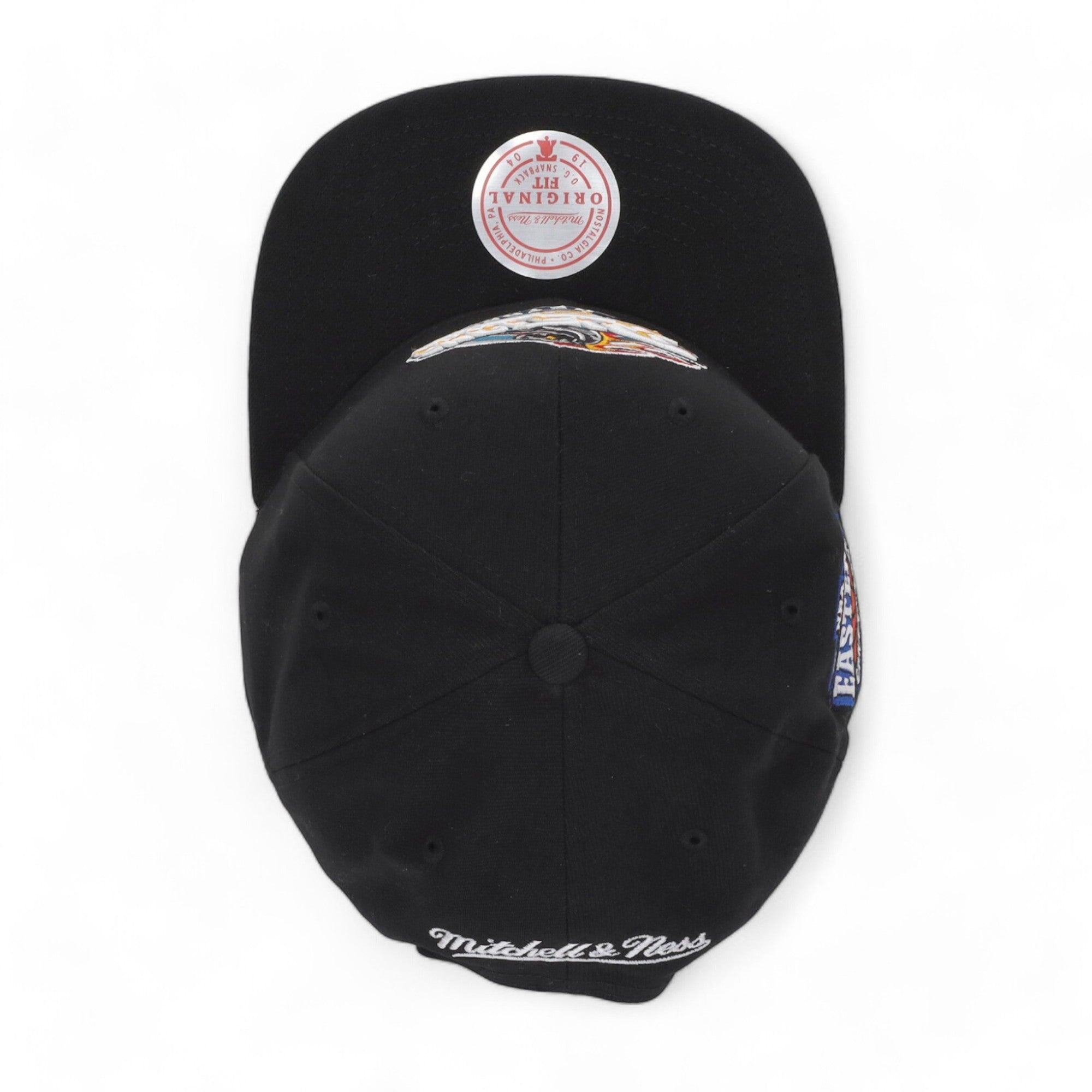 MENS MITCHELL & NESS NBA CONFERENCE PATCH SNAPBACK HWC PISTONS - BLACK