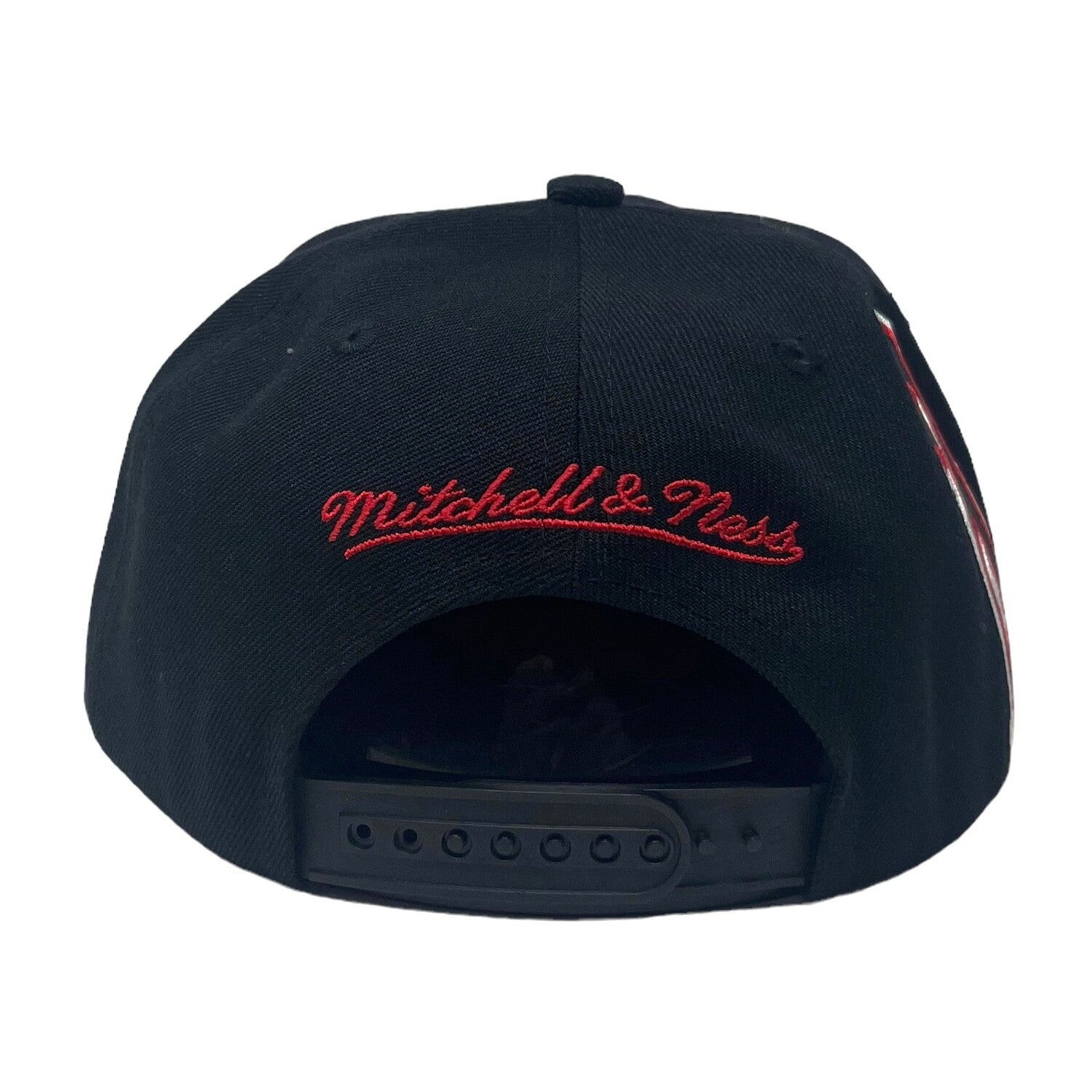 MENS MITCHELL & NESS NBA LANDED SNAPBACK BULLS - BLACK
