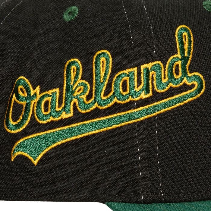 Mens Mitchell & Ness MLB OVERBITE PRO SNAPBACK ATHLETICS