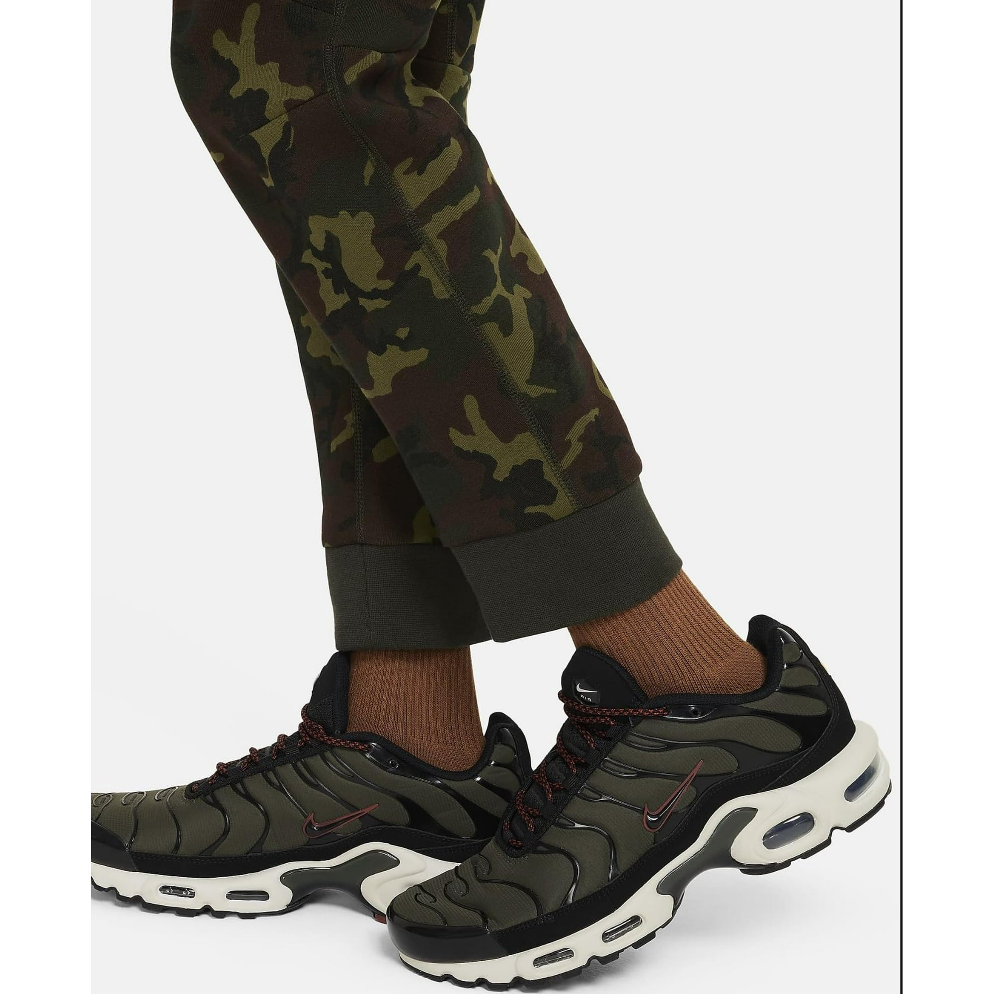 [FN9120-010] YOUTH NIKE SPORTSWEAR TECH FLEECE