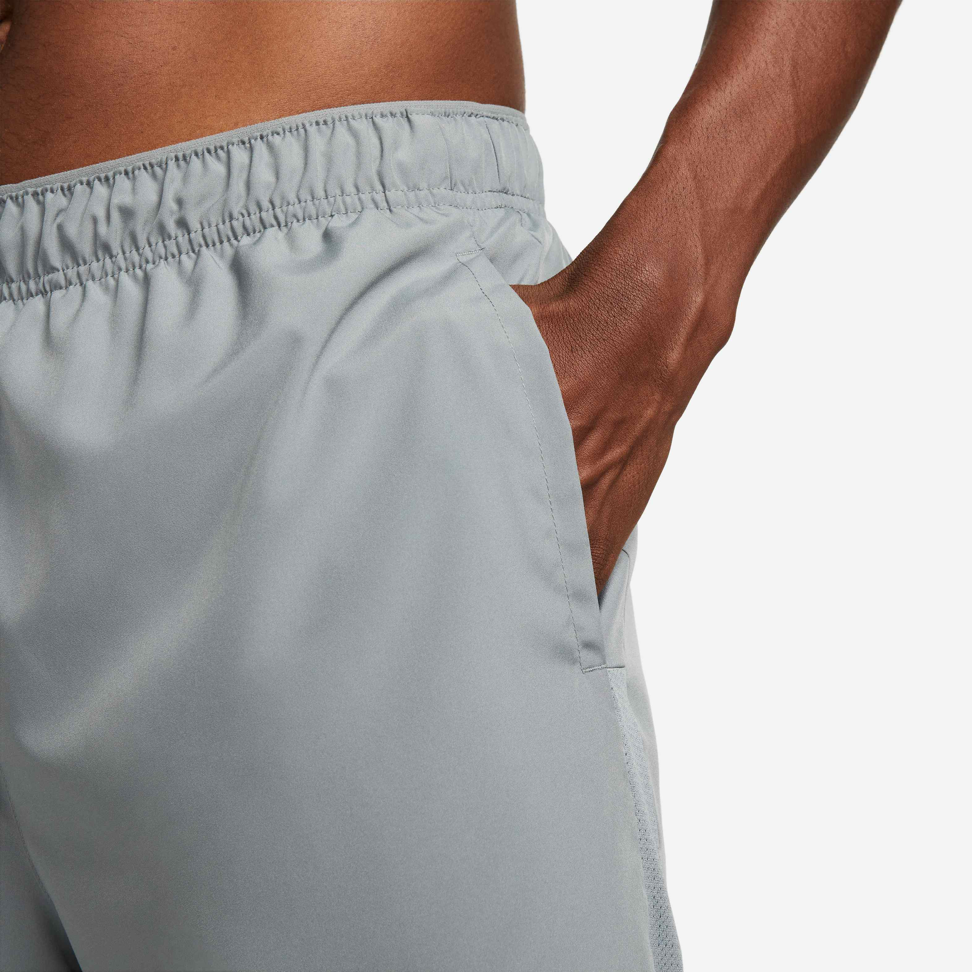[DV9359-084] MENS NIKE CHALLENGER DRI-FIT 7" BRIEF-LINED RUNNING SHORTS
