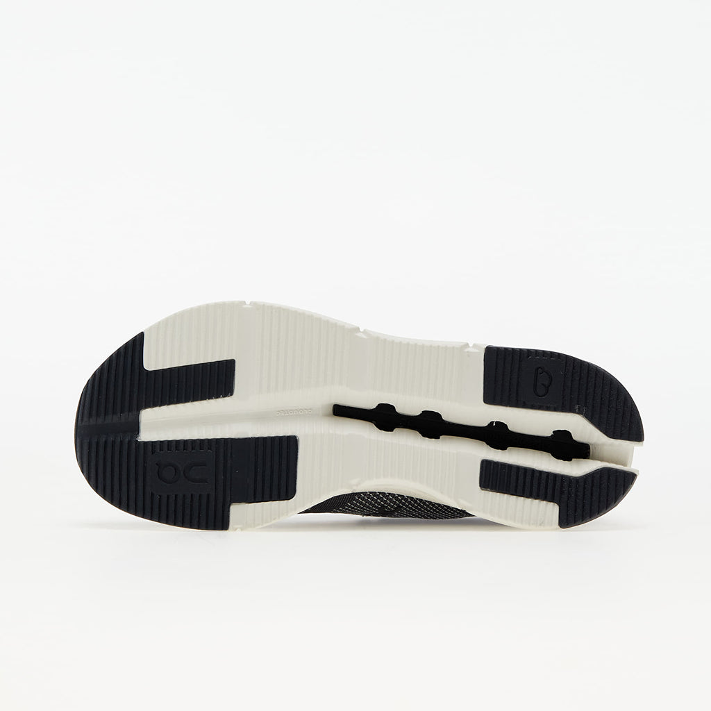 [26.99677] Womens On Running RUNNING CLOUDNOVA 'BLACK WHITE (WOMEN'S)'