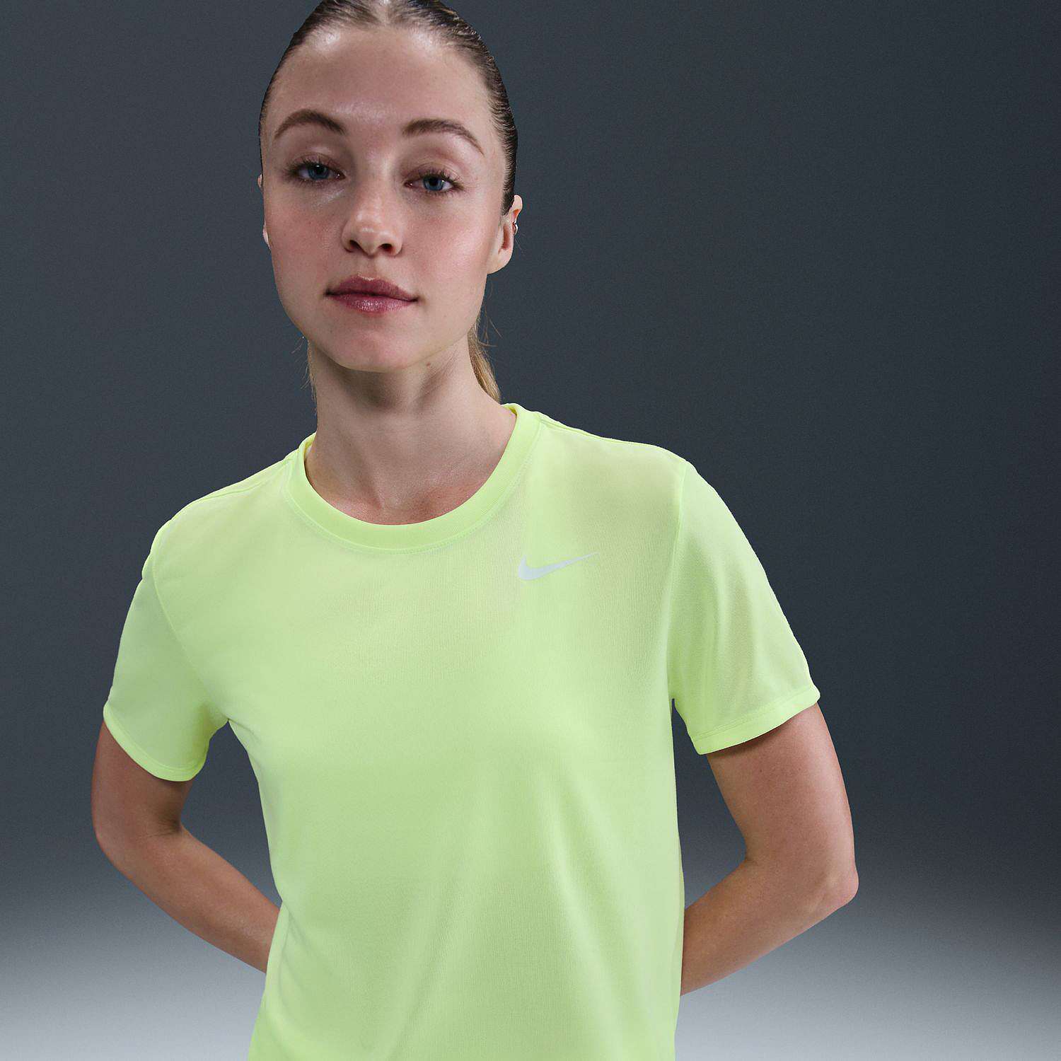 [DX0687-751] WOMENS NIKE DRI-FIT TEE
