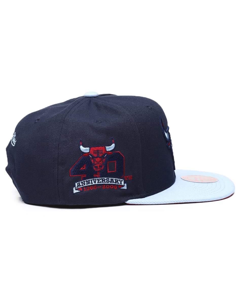 MENS MITCHELL & NESS NBA SKYBERRY COBBLER SNAPBACK BULLS - NAVY-LIGHT BLUE