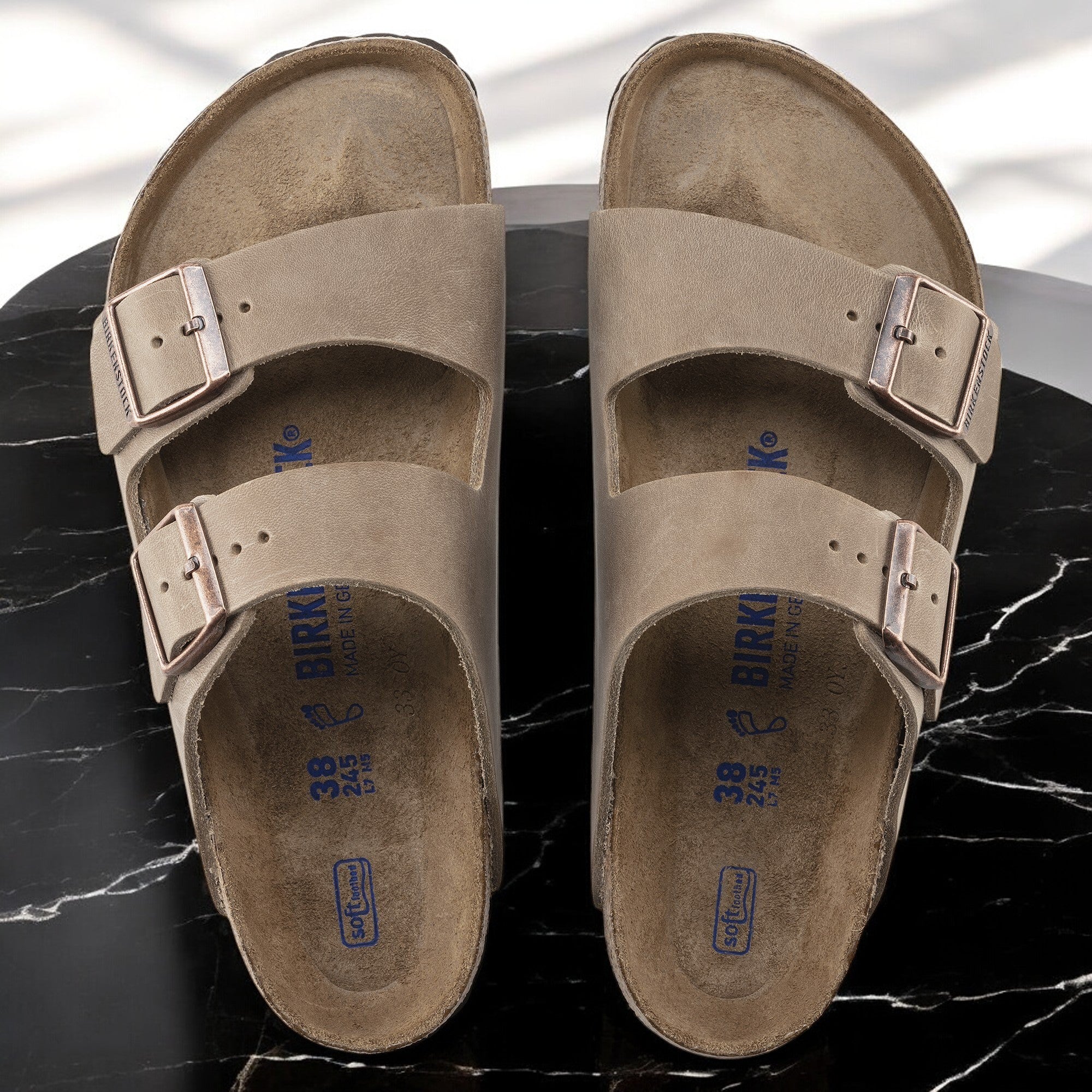 [0552811] Unisex Birkenstock ARIZONA SOFT FOOTBED (REGULAR WIDTH)