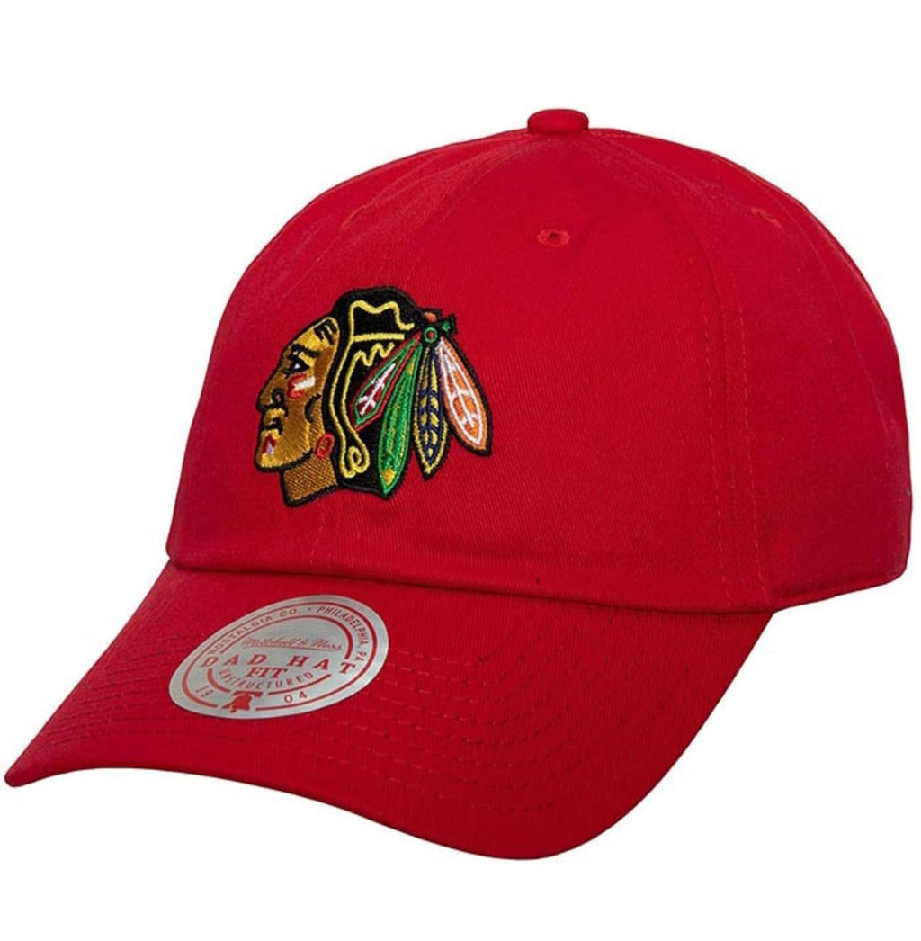 MENS MITCHELL & NESS NHL TEAM GROUND 2.0 DAD STRAPBACK BLACKHAWKS - RED