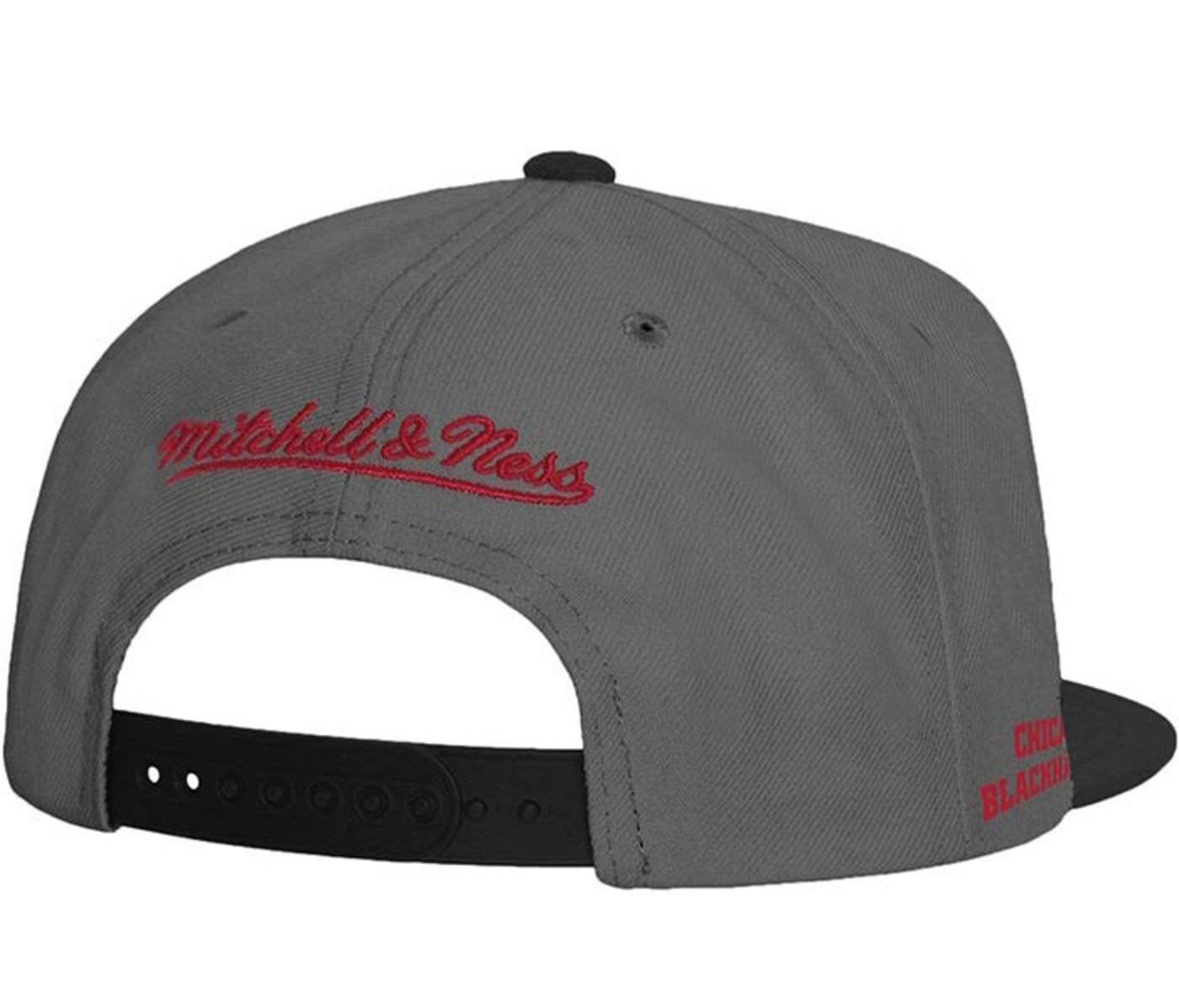 MENS MITCHELL & NESS NHL STORM FRONT SNAPBACK BLACKHAWKS - GREY