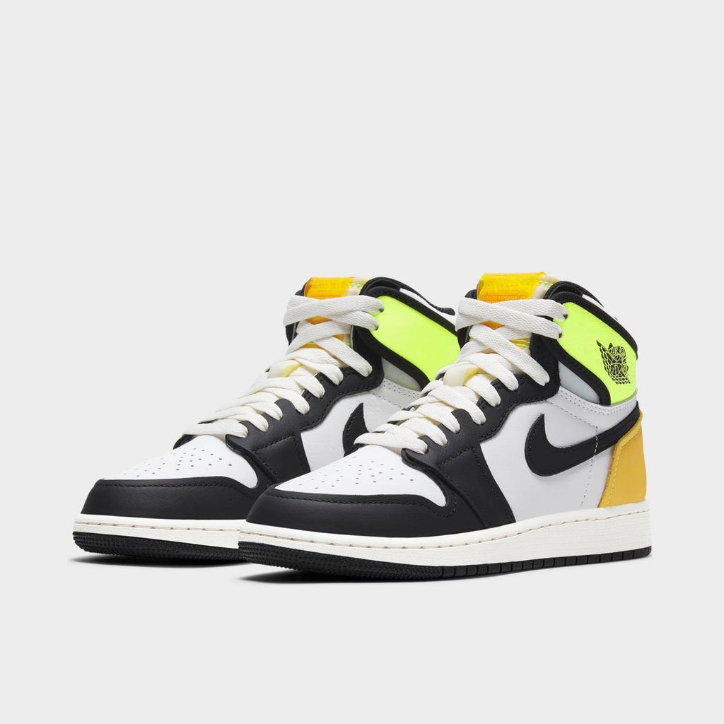 [575441-118] GRADE SCHOOL AIR JORDAN RETRO 1 HIGH OG 'WHITE BLACK VOLT UNIVERSITY GOLD'