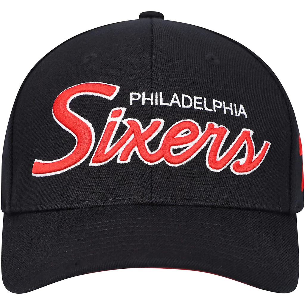 MENS MITCHELL & NESS NBA TEAM SCRIPT 2.0 STRETCH SNAPBACK 76ERS
