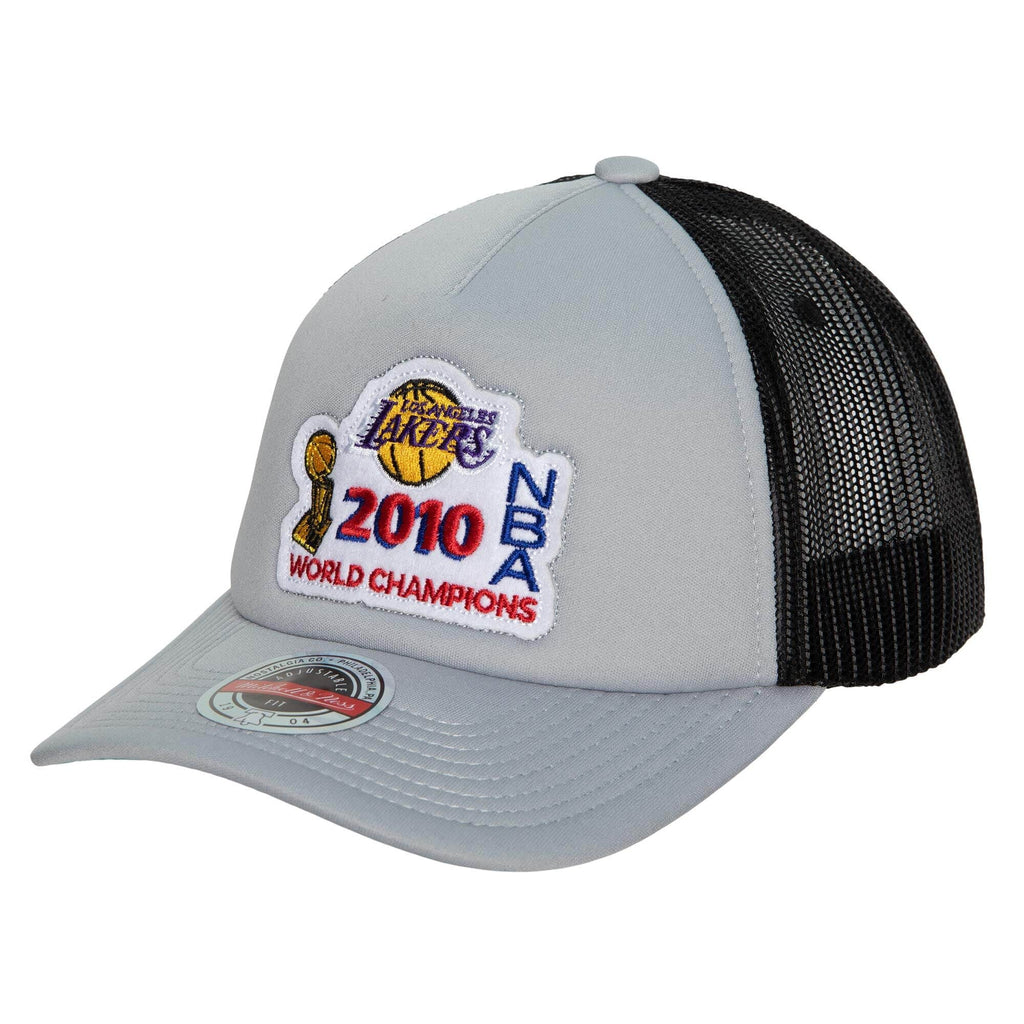 MENS MITCHELL & NESS NBA CHAMPIONSHIP TRUCKER LAKERS - LIGHT GREY