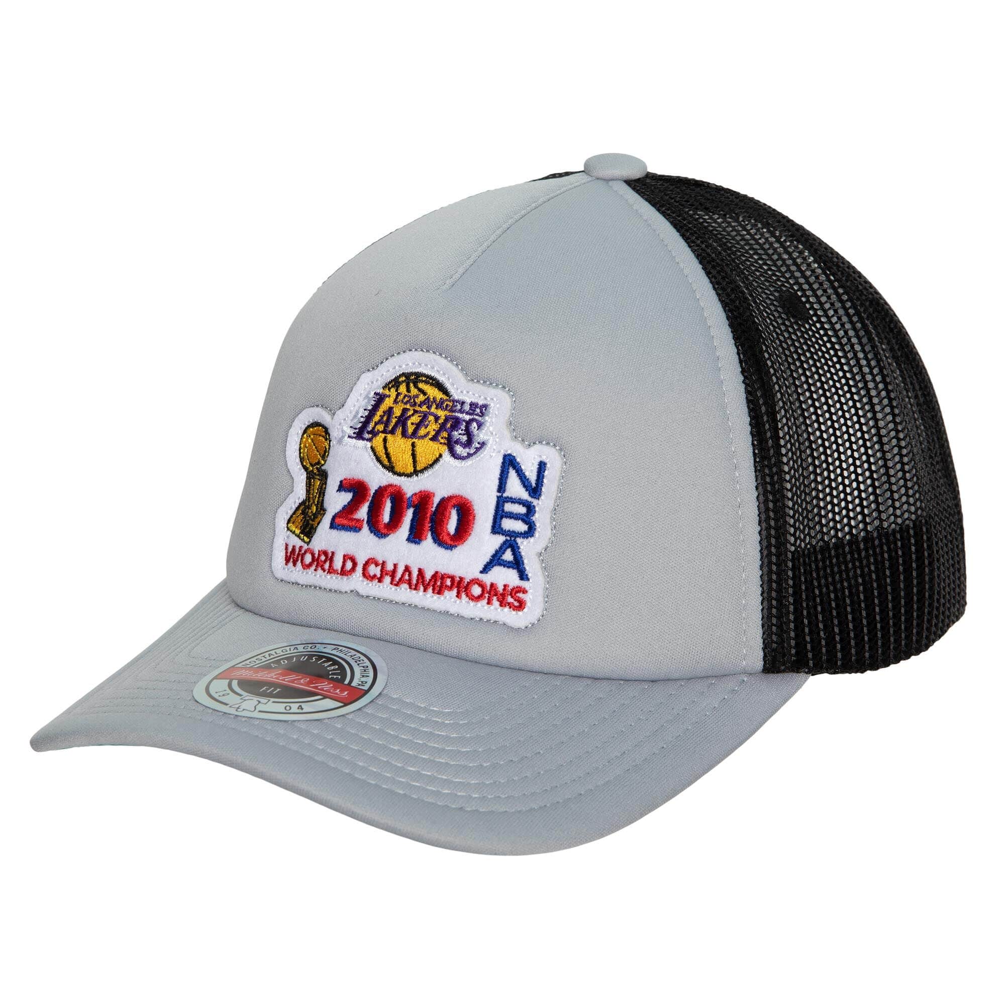 MENS MITCHELL & NESS NBA CHAMPIONSHIP TRUCKER LAKERS - LIGHT GREY