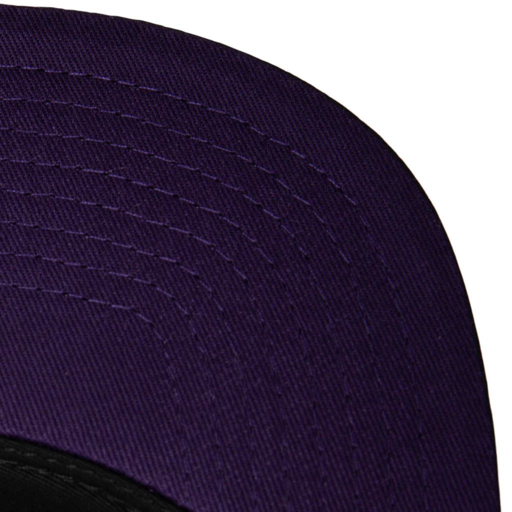 Mens MITCHELL & NESS NBA NYLON SZN DEADSTOCK LAKERS
