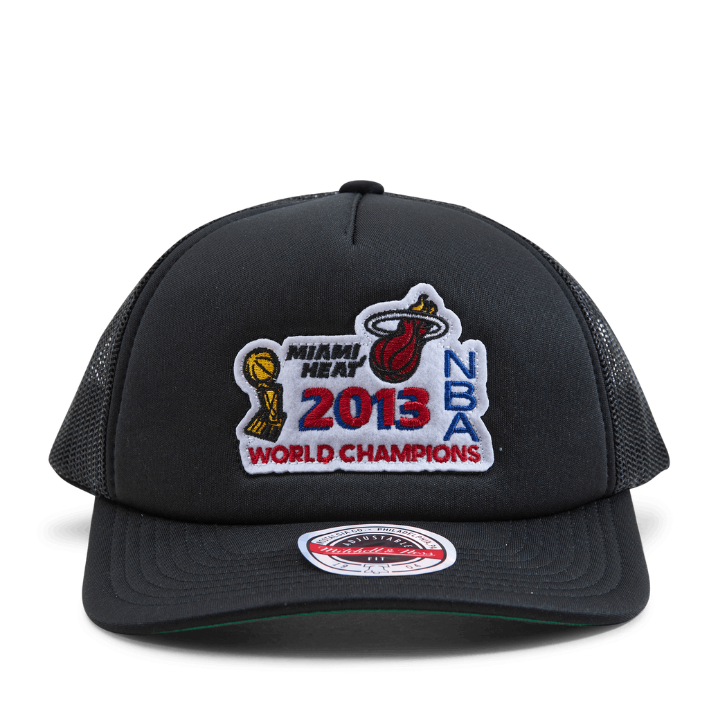 MENS MITCHELL & NESS NBA CHAMPIONSHIP TRUCKER HEAT - BLACK