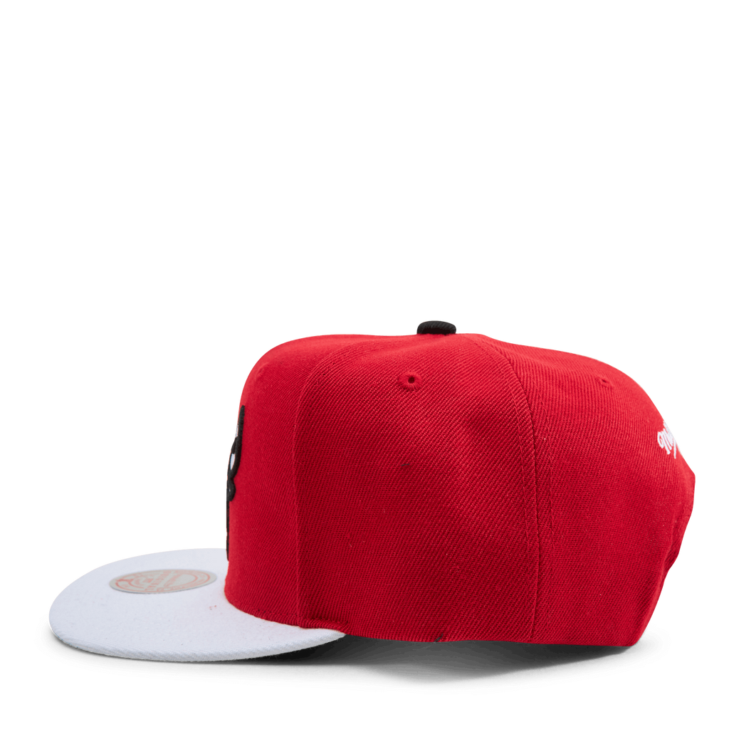 MENS MITCHELL & NESS NBA CARDINAL RED 2 TONE SNAPBACK BULLS - RED-WHITE