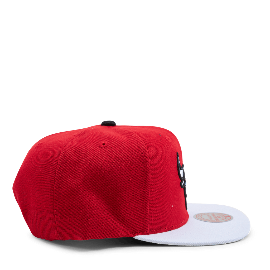 MENS MITCHELL & NESS NBA CARDINAL RED 2 TONE SNAPBACK BULLS - RED-WHITE