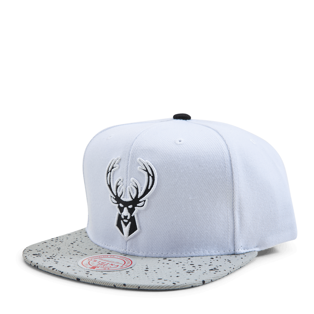 MENS MITCHELL & NESS NBA CEMENT TOP SNAPBACK BUCKS - WHITE-SILVER